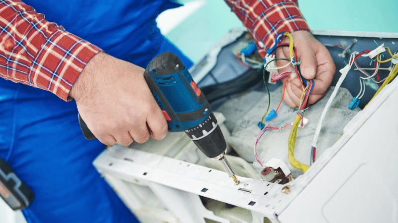 Çankaya Mitsubishi Mitsubishi çamaşır makinesi kart tamiri – Su almama arızası orijinal parça ile giderildi. - Teknik servis örneği